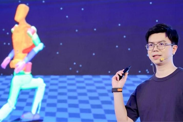 天才少年稚晖君bbin宝盈机器人走路进场！AI模型做大脑，目标售价20万以内
